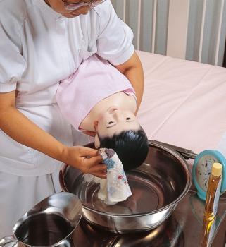 Erler Zimmer - Säuglings-Krankenpflegepuppe